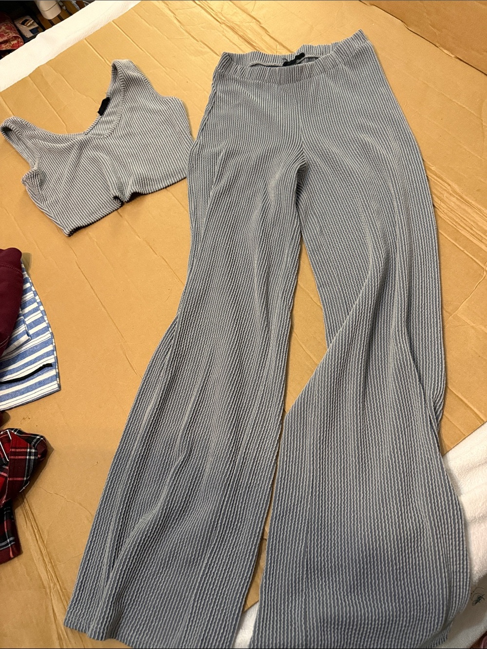 Wide-Leg Ribbed Knit Pants in Light Gray